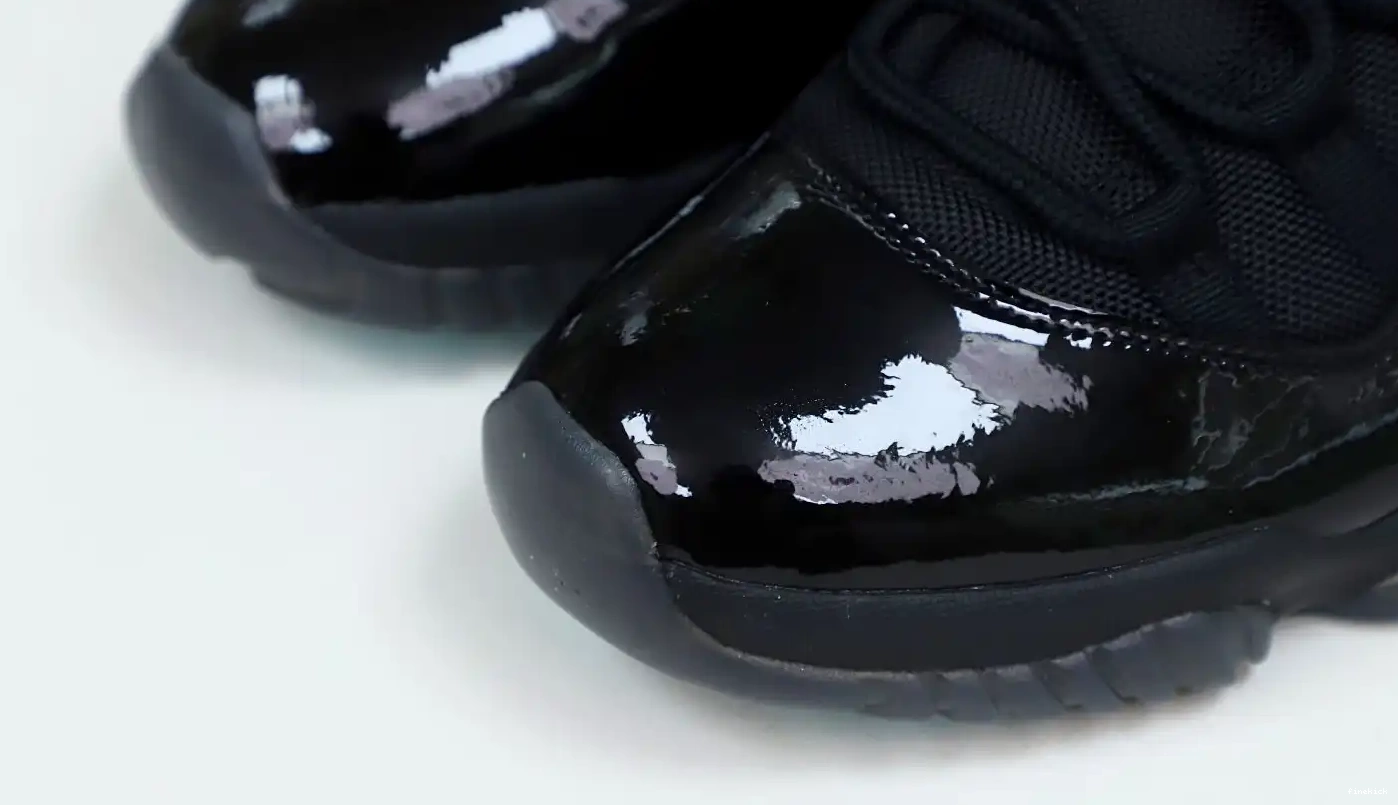 JORDAN GAMMA BLUE AIR RETRO 11 0402